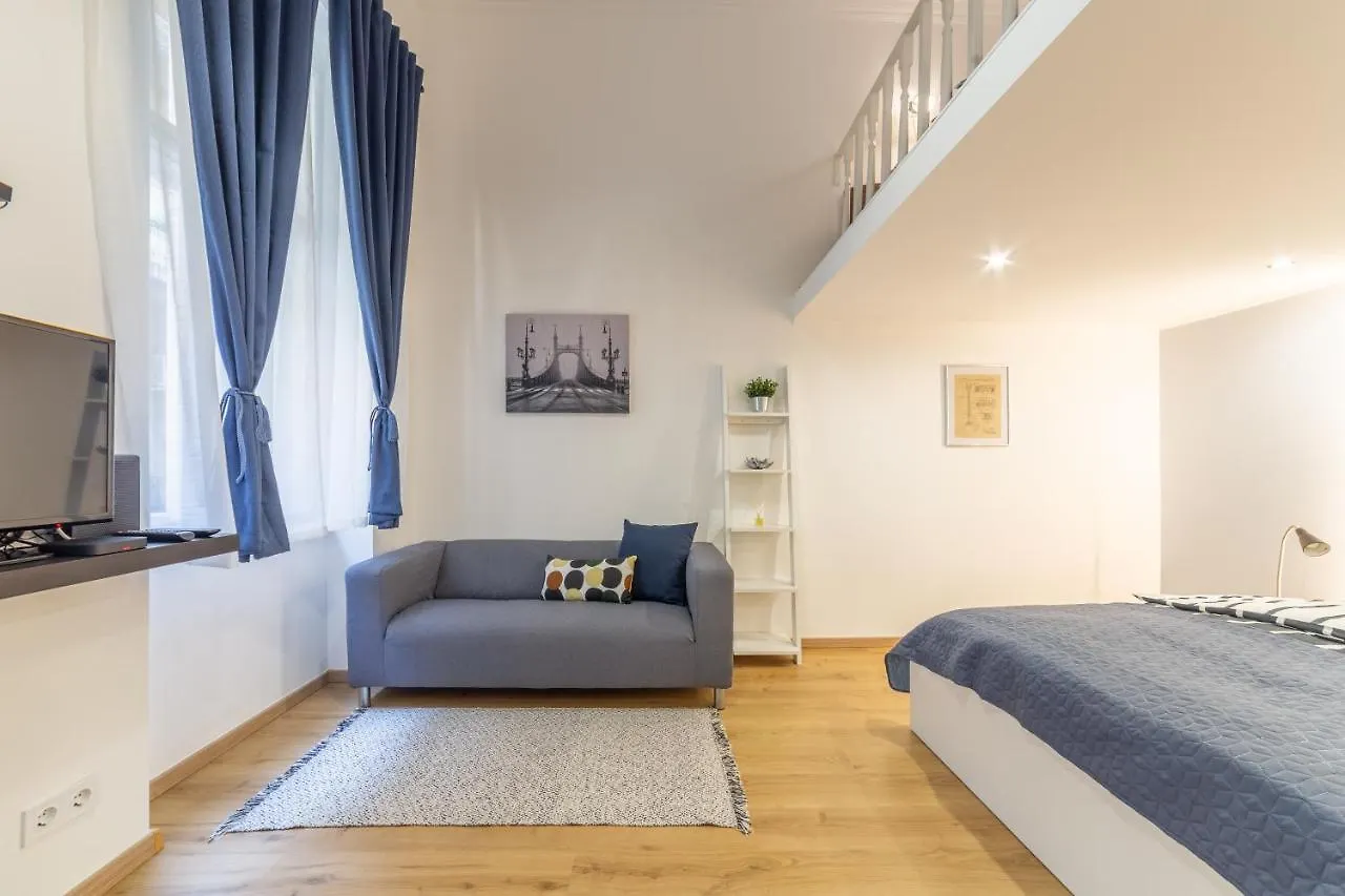 Lovely 1 Bedroom Flat With Central Location Budapest